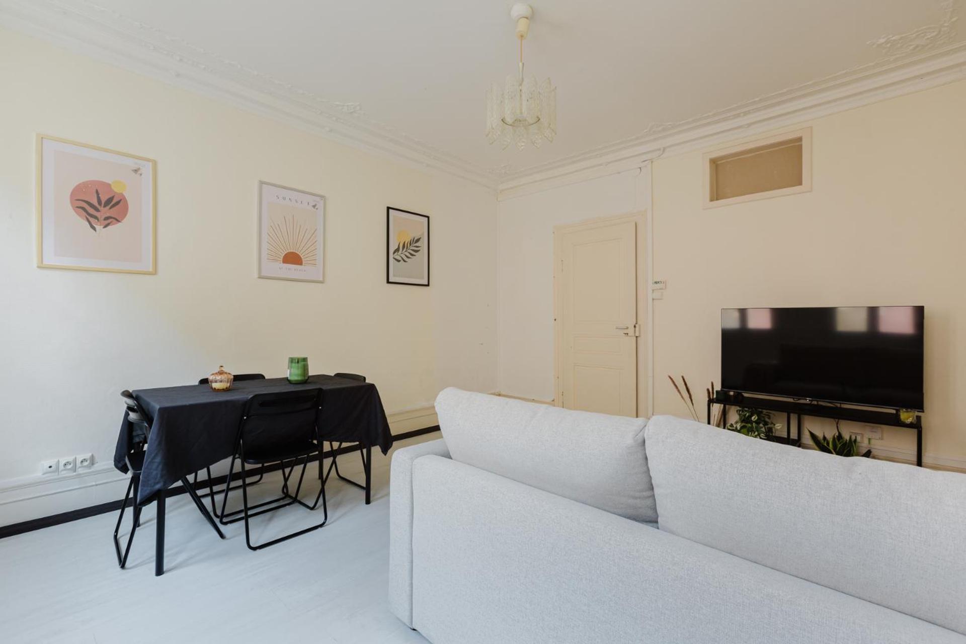Cathedral Living Apartment *